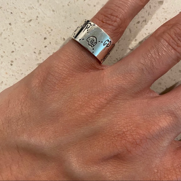 gucci skull ring
